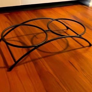 Small Elevated rounded holder used for a plethora of things  -BRAND NEW!